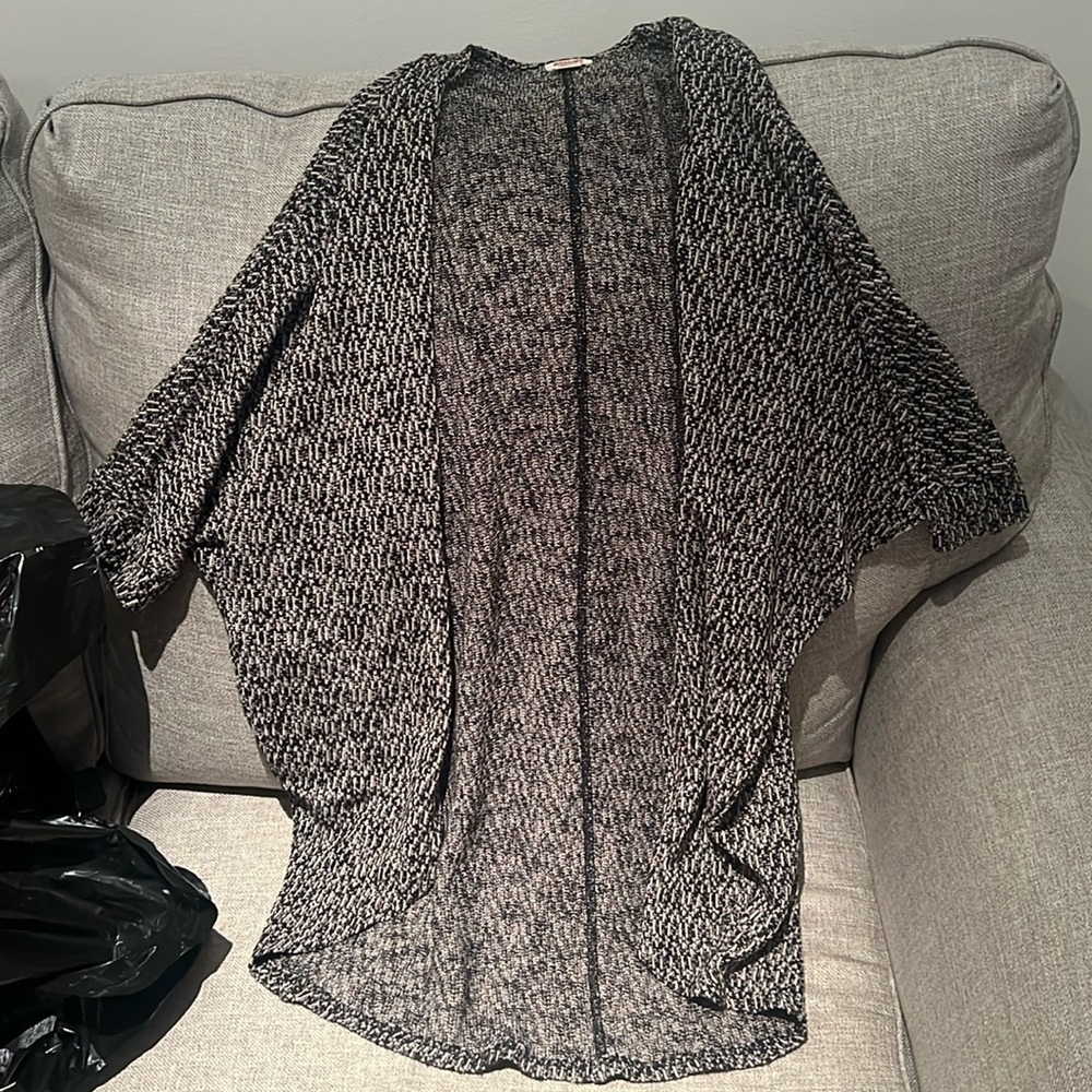 Black & Gold short sleeve cardigan